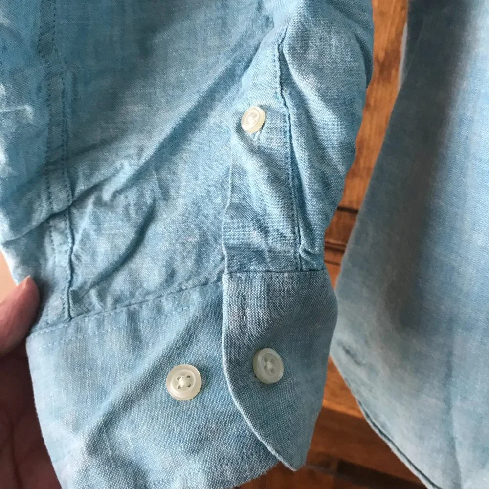 Banana Republic Teal Button-Down w/Convertible Sleeves Large
